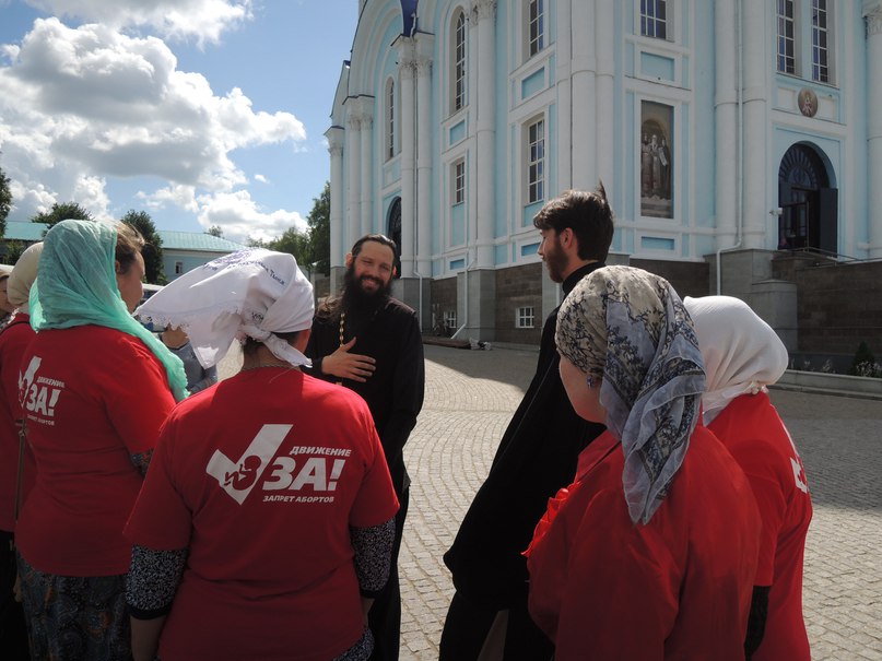 В рамках паломнической поездки в Задонск, к святителю Тихону Задонскому, гинекологи города Ливны провели мини-конференцию на тему абортов
