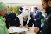 Святейший Патриарх Кирилл поставил подпись под Обращением граждан за запрет абортов